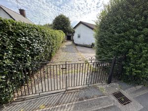 Photo 21- click for photo gallery